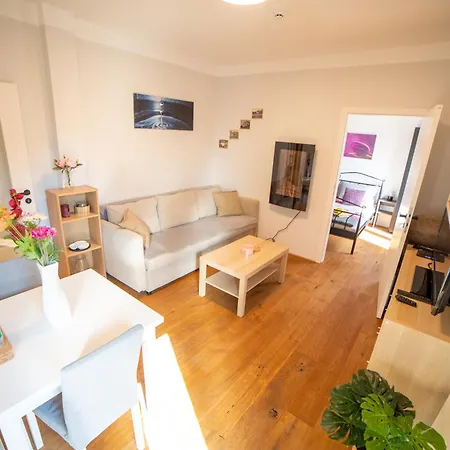 Andrasa V Krkonosich Se Saunou A Terasou Apartment Semily